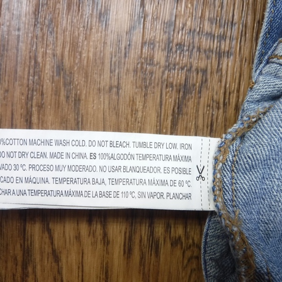 Forever 21 Button Up Blue Color Distressed Jean Jacket - Picture 6 of 6